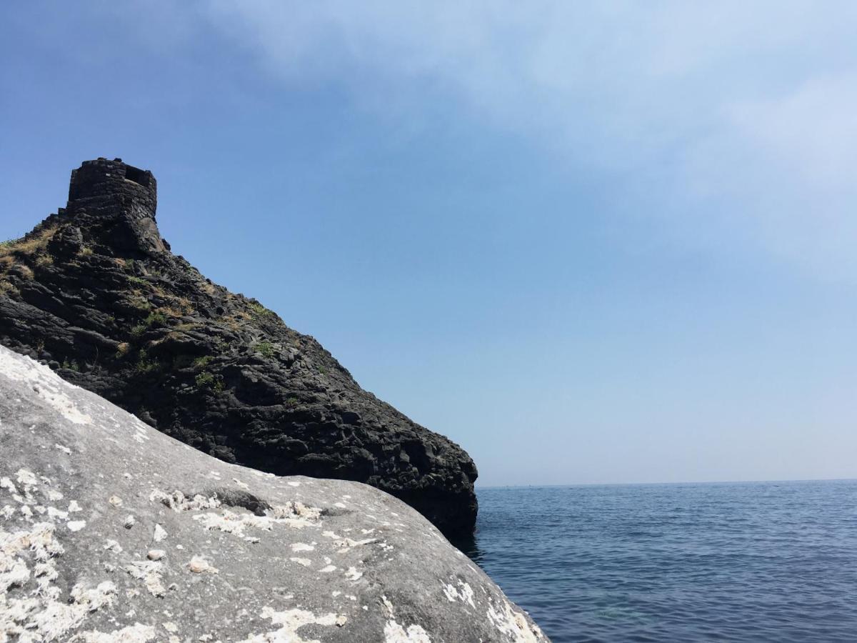 Petrasicula * Aci Trezza